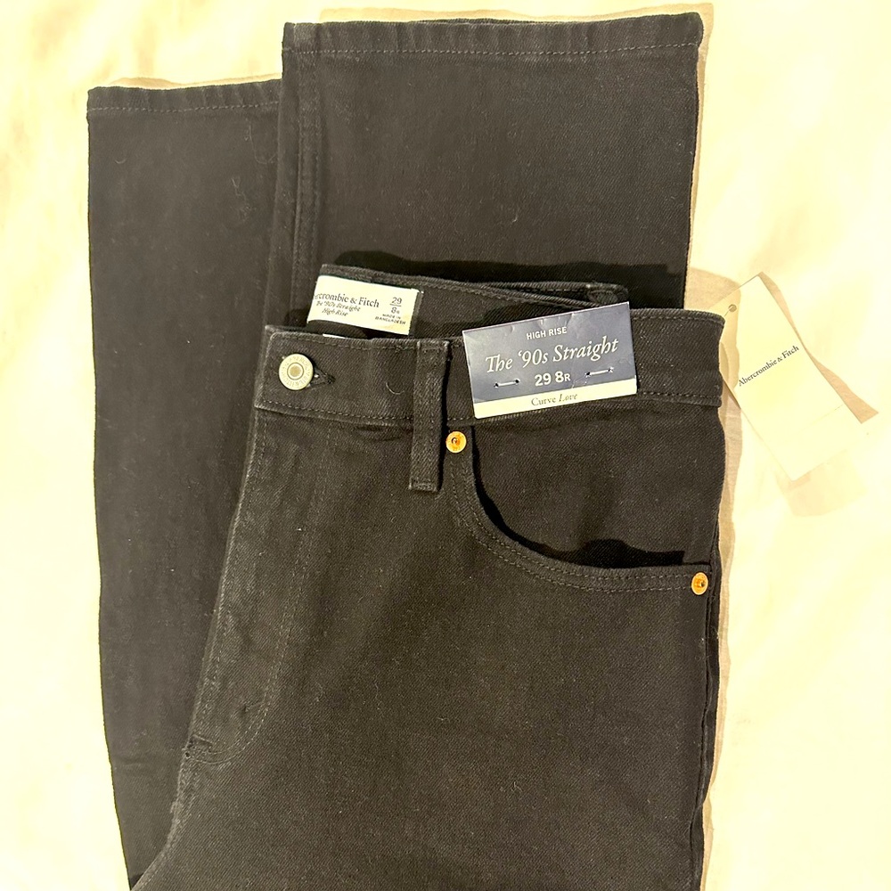 Abercrombie 90s Straight Curve Love  29 8R black jeans. New with tags.